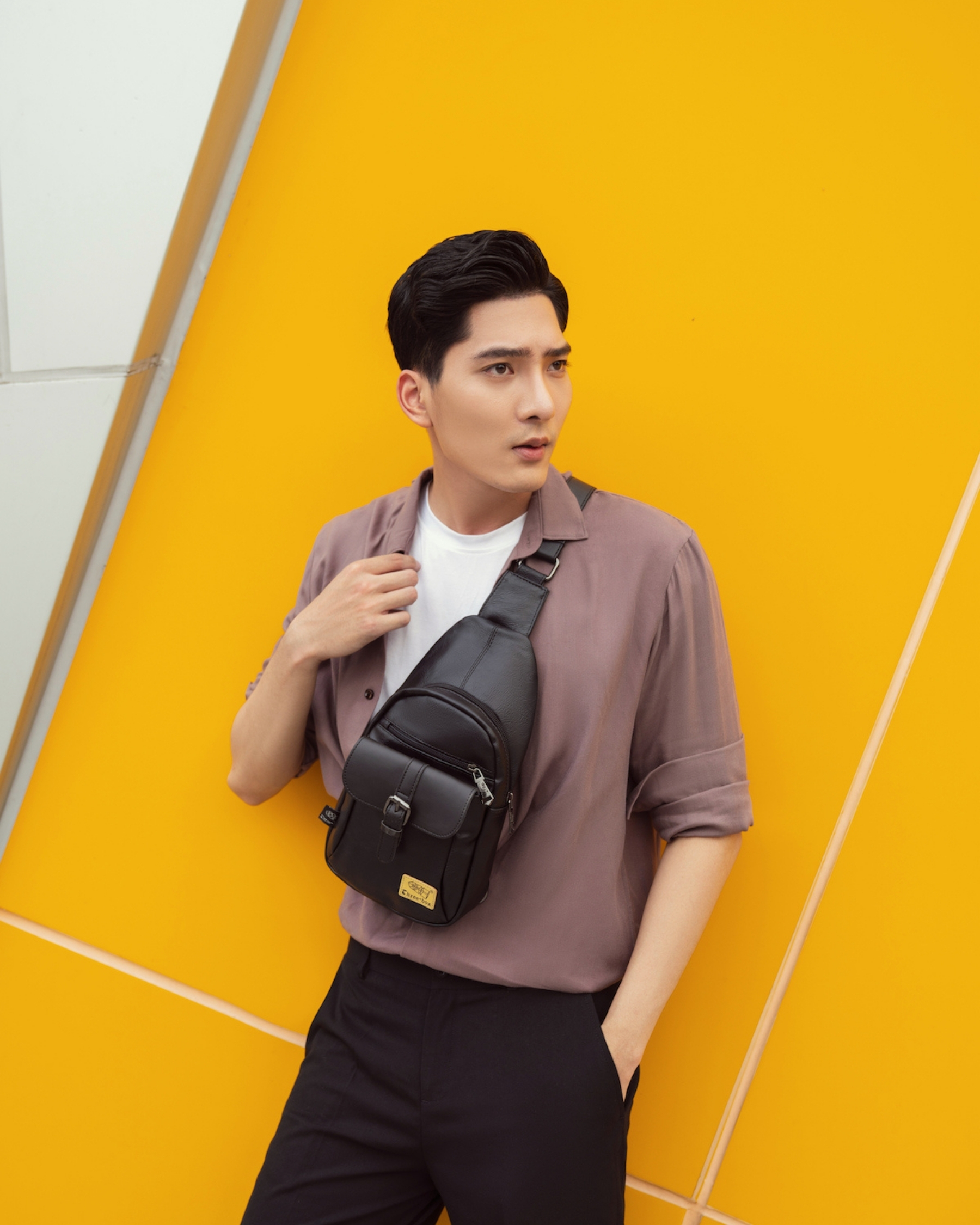 Túi da đeo ngực Three-Box | MS6356