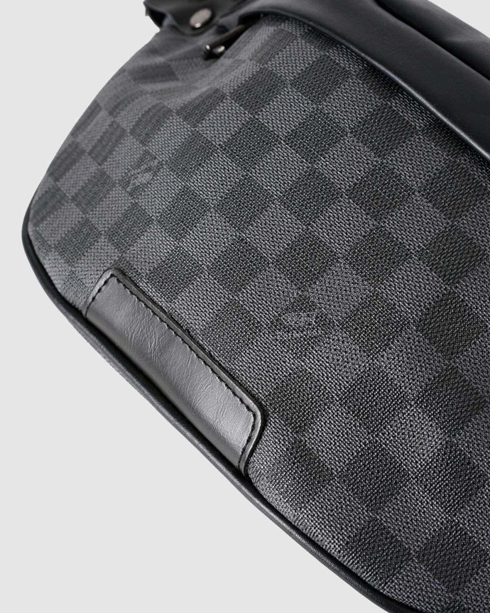 Tui bao tu deo nguc Unisex Damier Three Box MS1377 10